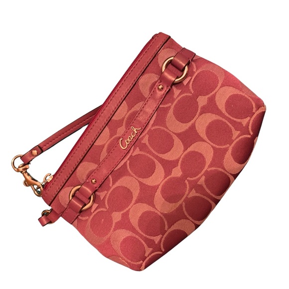 Authentic Coach Purple wristlet - Picture 1 of 4